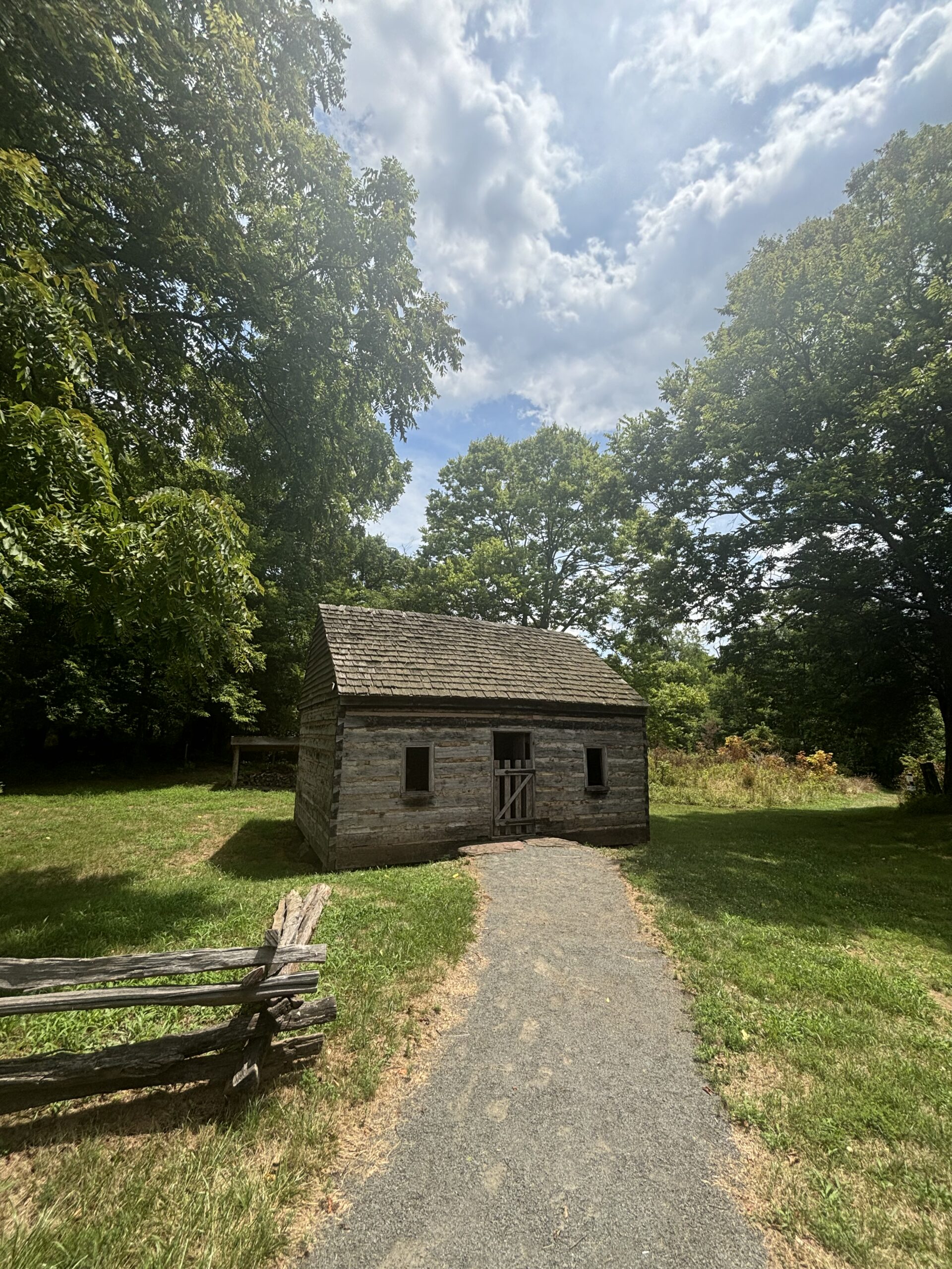 the house of enslaved people at Sully Historic Site Plantation