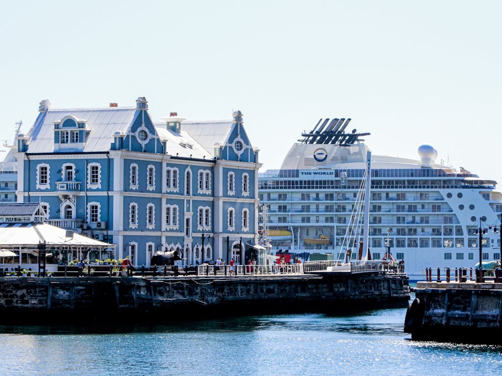 Where to Stay in Cape Town:  Safe Neighborhoods + Hotels