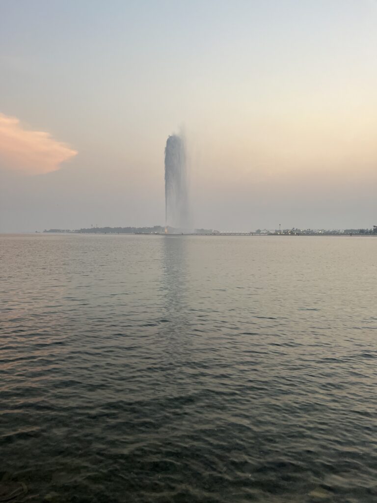 the King Fadh Water Fountain right before sunset